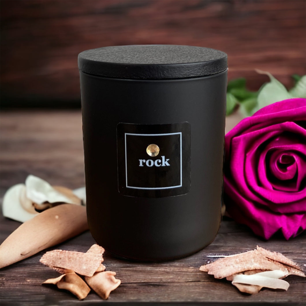 Velvet Rose and Oud 30cl Black Candle